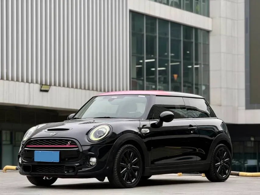2018 MINI MINI 2.0T 192HP L4 7DCT,autocango,china used car exporter,china ev exporter,chinese used car exporter,chinese used ev exporter