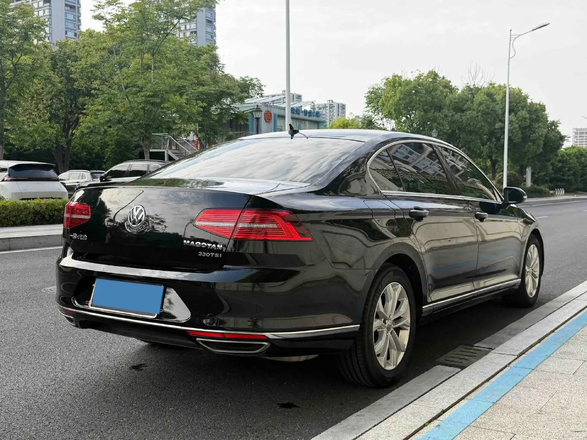 2019 Volkswagen Magotan 2.0T 186HP L4 7DCT,autocango,china used car exporter,china ev exporter,chinese used car exporter,chinese used ev exporter