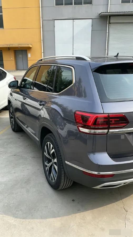 2019 MINI MINI 1.5T 102HP L3 7DCT,autocango,china used car exporter,china ev exporter,chinese used car exporter,chinese used ev exporter