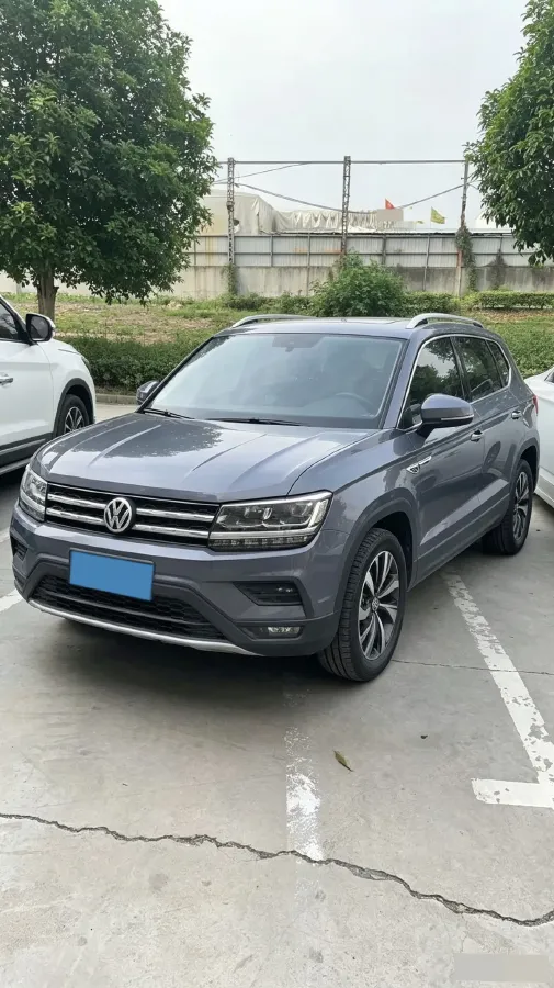 2019 MINI MINI 1.5T 102HP L3 7DCT,autocango,china used car exporter,china ev exporter,chinese used car exporter,chinese used ev exporter