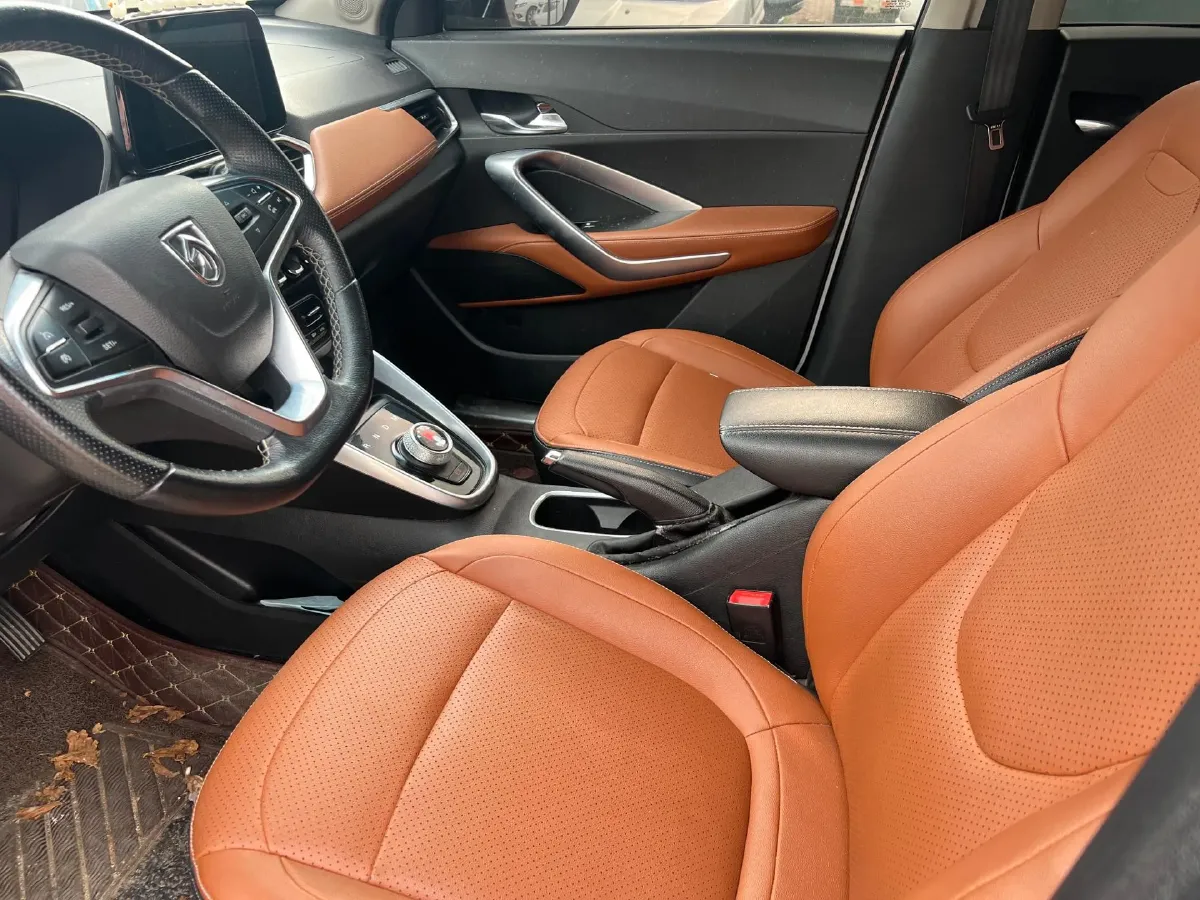 2017 HaiMa S5 Young Edition 1.6L 122HP L4 5MT,autocango,china used car exporter,china ev exporter,chinese used car exporter,chinese used ev exporter