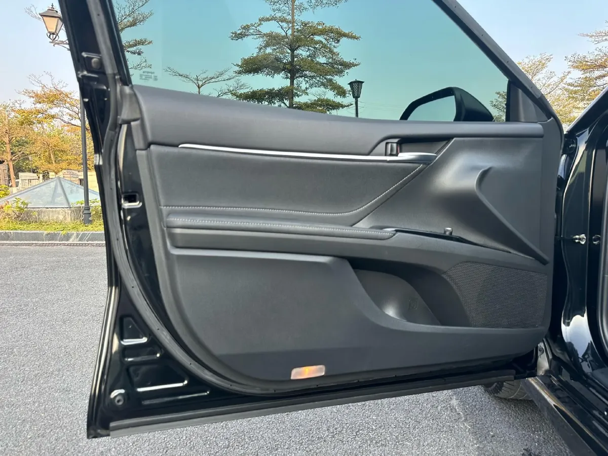 2021 Toyota Camry 2.0L 178HP L4 CVT,autocango,china used car exporter,china ev exporter,chinese used car exporter,chinese used ev exporter