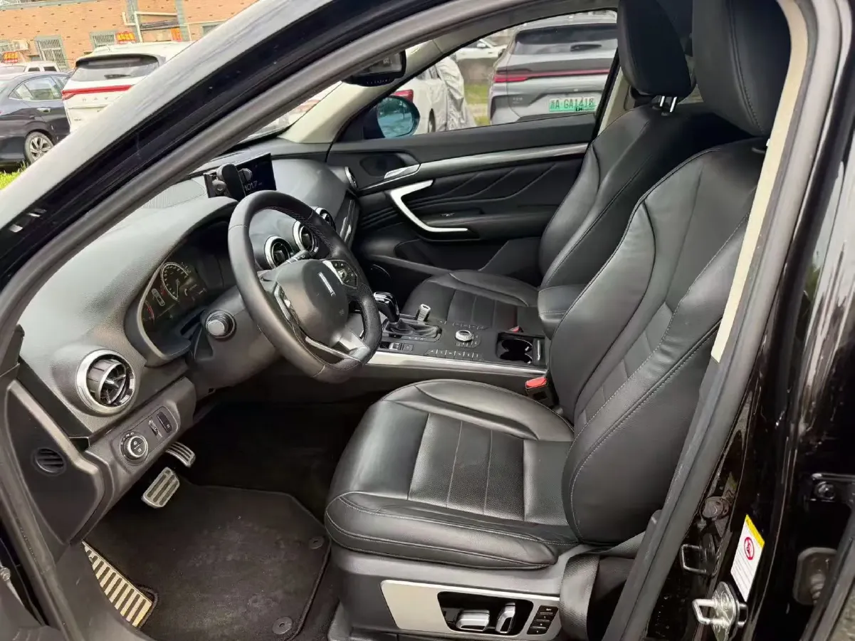 2017 WEY VV7 2.0T 234HP L4 7DCT,autocango,china used car exporter,china ev exporter,chinese used car exporter,chinese used ev exporter