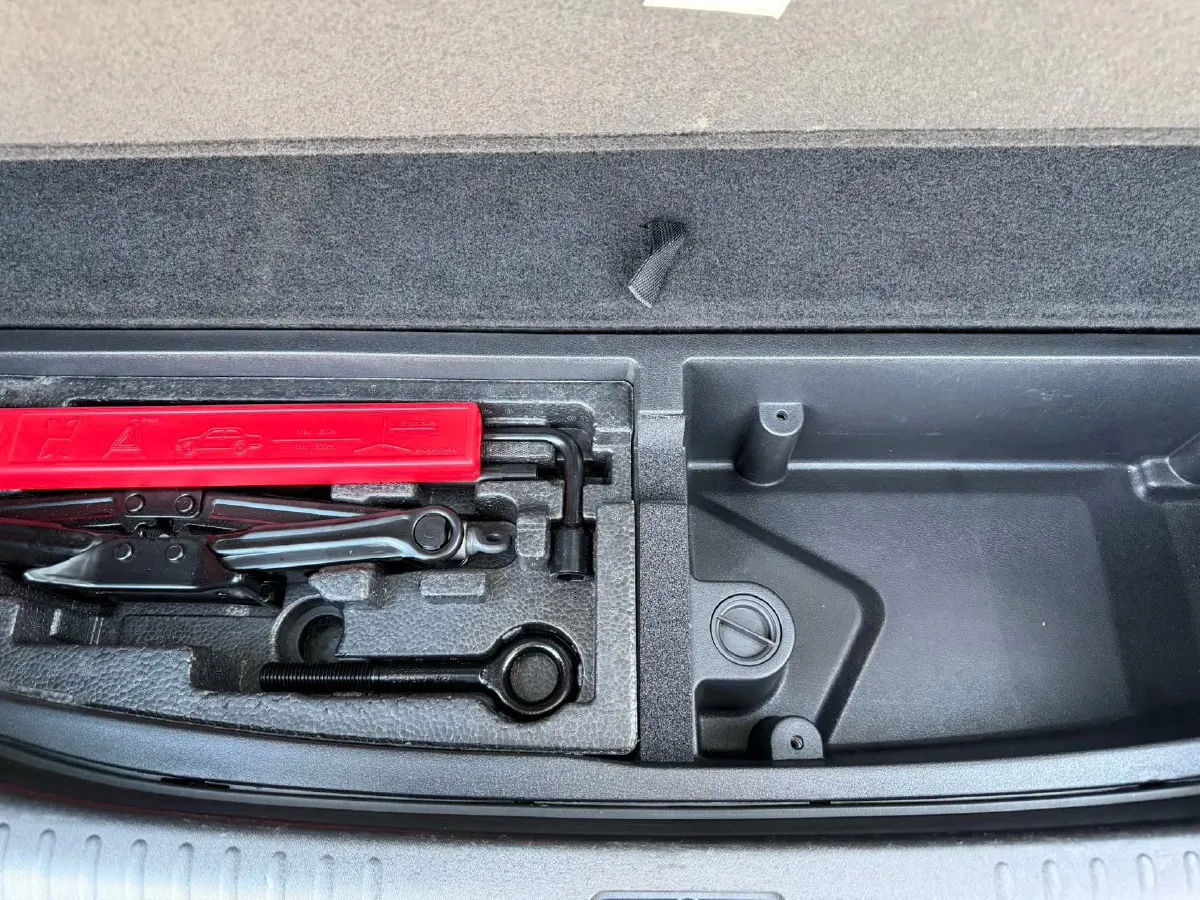 2023 Jetour X70 Plus 1.5T 156HP L4 6MT,autocango,china used car exporter,china ev exporter,chinese used car exporter,chinese used ev exporter