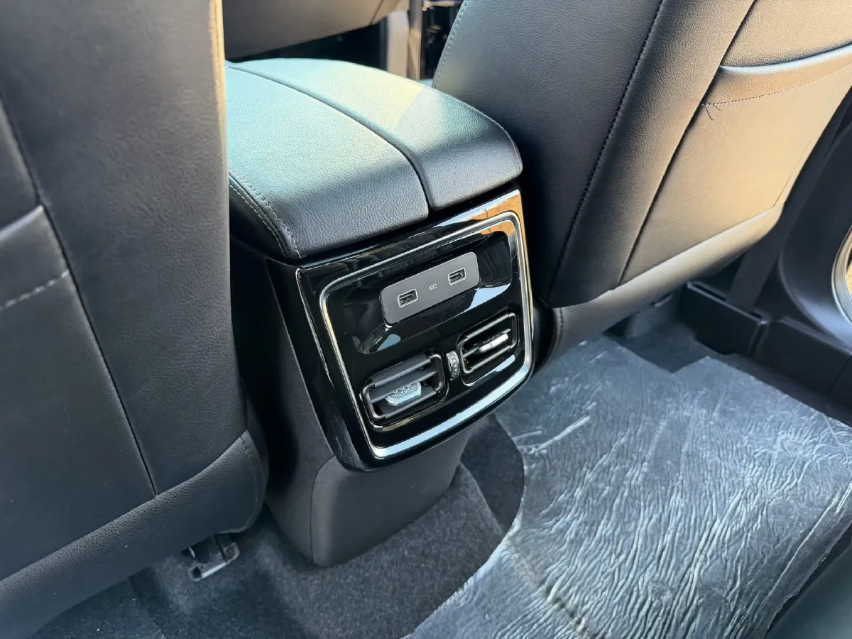 2023 Jetour X70 Plus 1.5T 156HP L4 6MT,autocango,china used car exporter,china ev exporter,chinese used car exporter,chinese used ev exporter