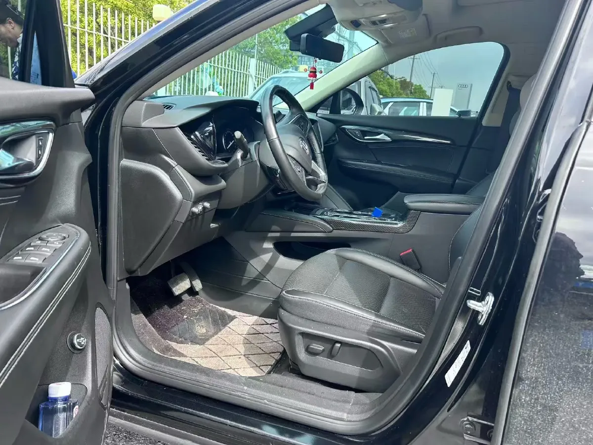 2023 Buick EnvisionPlus 2.0T 237HP L4 9AT,autocango,china used car exporter,china ev exporter,chinese used car exporter,chinese used ev exporter