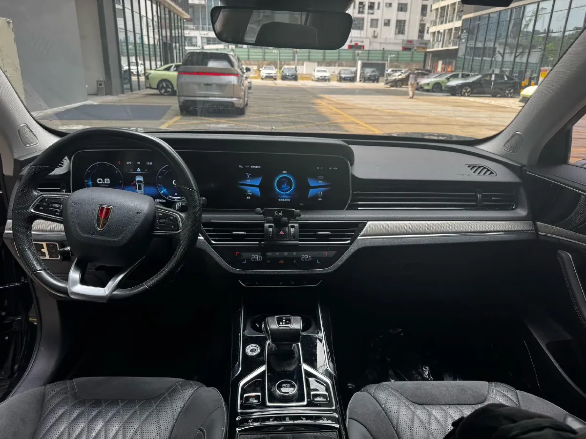 2022 HongQi HS5 2.0T 224HP L4 6AT,autocango,china used car exporter,china ev exporter,chinese used car exporter,chinese used ev exporter
