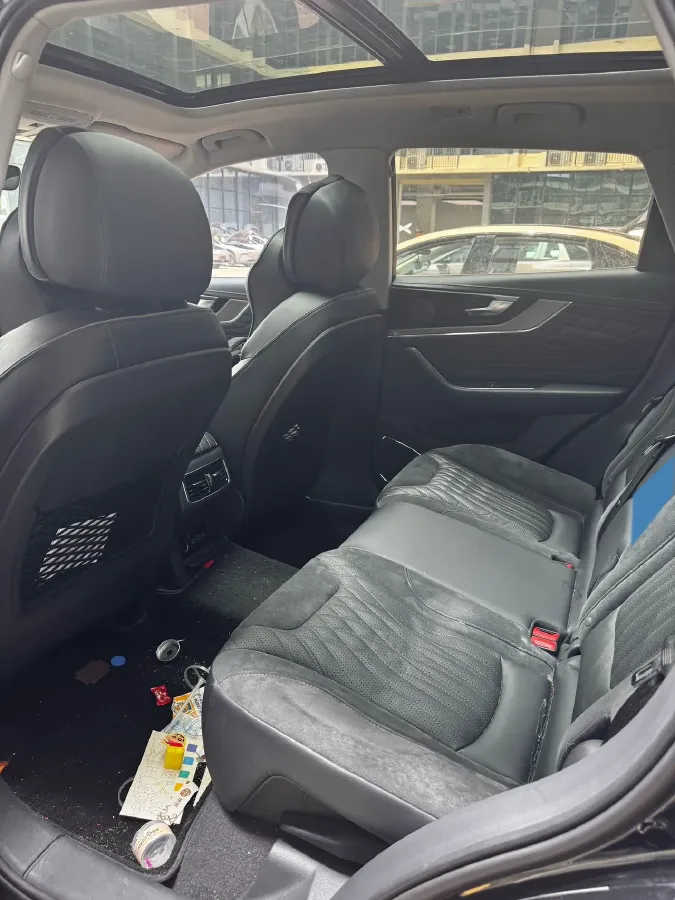 2022 HongQi HS5 2.0T 224HP L4 6AT,autocango,china used car exporter,china ev exporter,chinese used car exporter,chinese used ev exporter