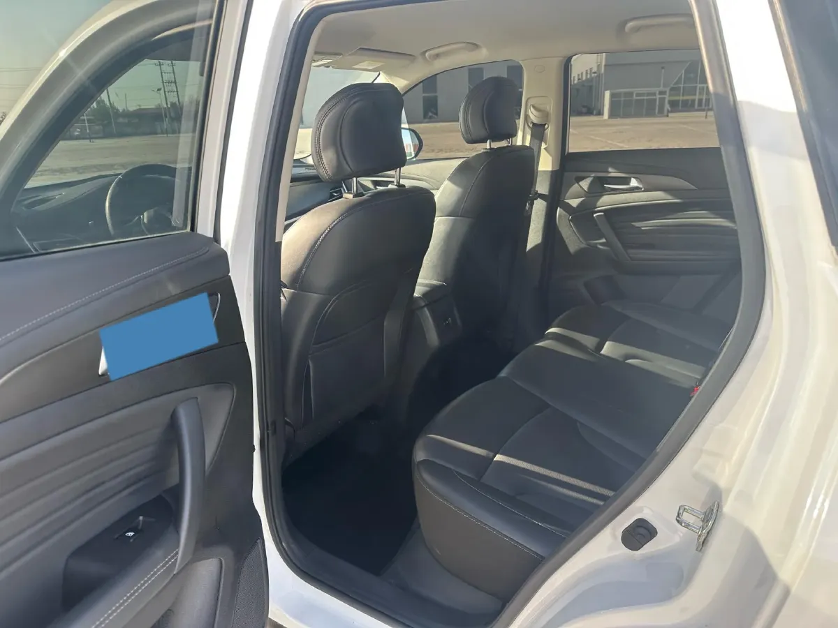 2021 ChangAn CS35 Plus 1.6L 128HP L4 5MT,autocango,china used car exporter,china ev exporter,chinese used car exporter,chinese used ev exporter