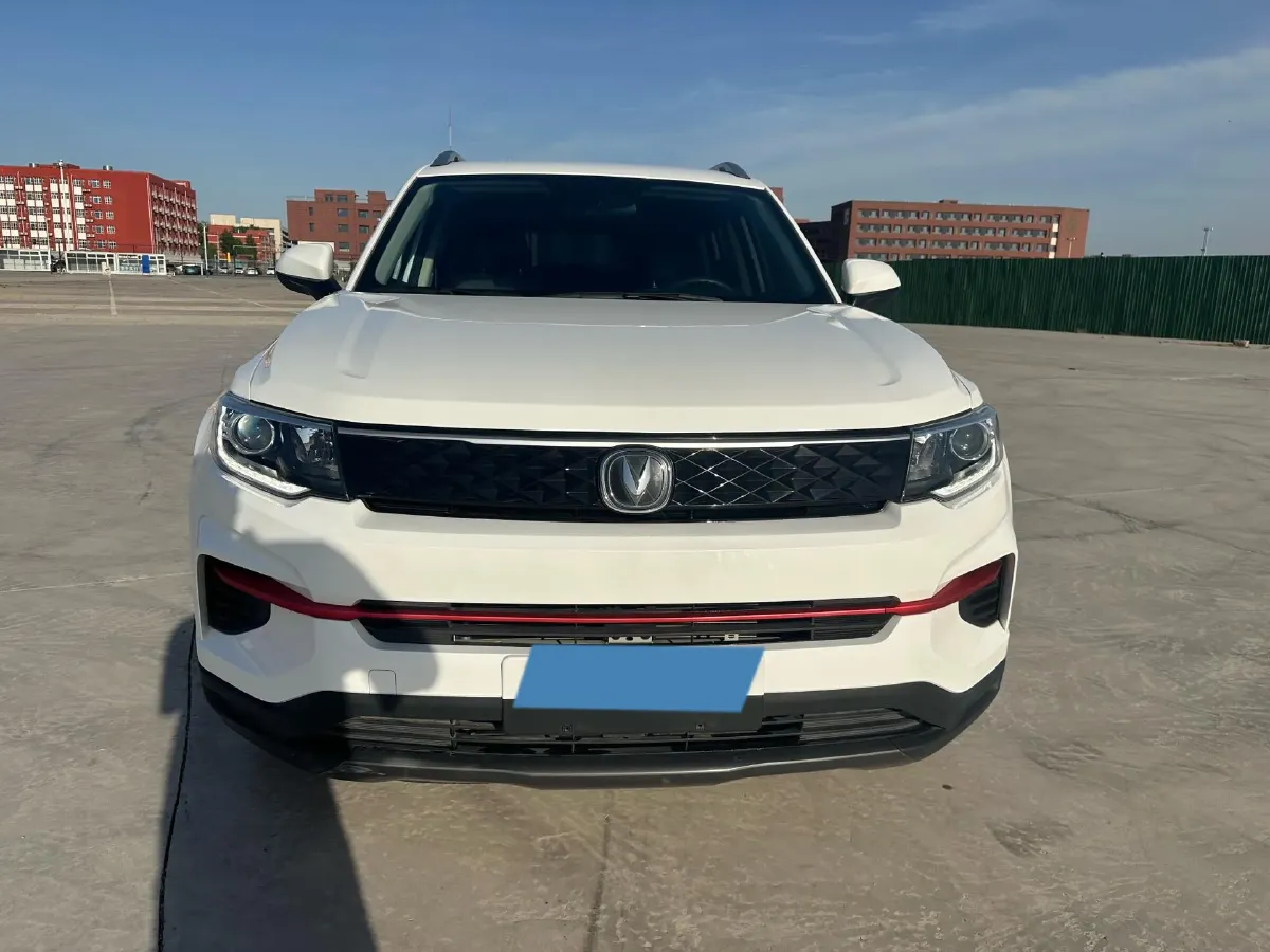 2021 ChangAn CS35 Plus 1.6L 128HP L4 5MT,autocango,china used car exporter,china ev exporter,chinese used car exporter,chinese used ev exporter