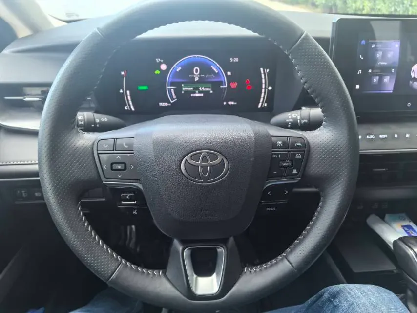 2025 Toyota Camry 2.0L 152HP L4 E-CVT Hybrid,autocango,china used car exporter,china ev exporter,chinese used car exporter,chinese used ev exporter