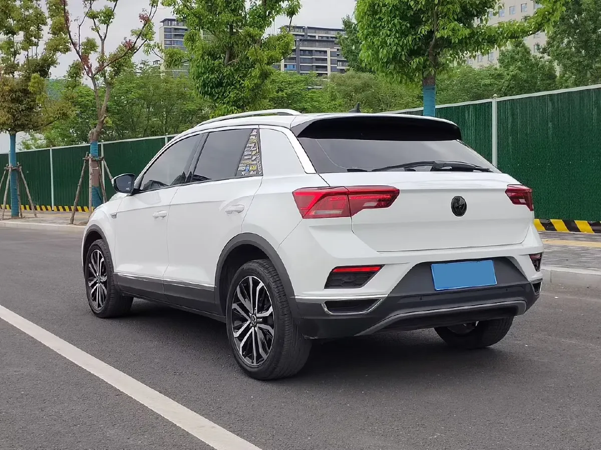 2022 Volkswagen T-Roc 1.4T 150HP L4 7DCT,autocango,china used car exporter,china ev exporter,chinese used car exporter,chinese used ev exporter