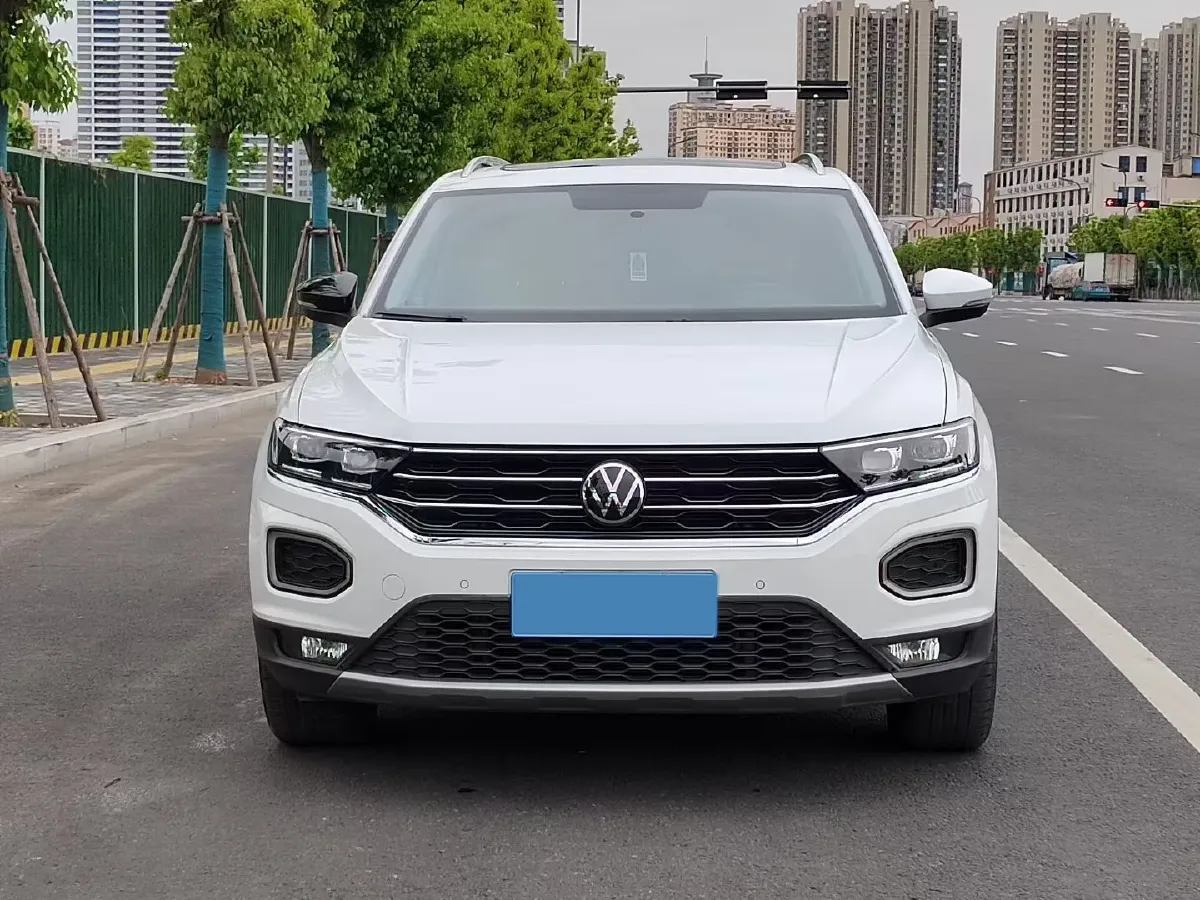 2022 Volkswagen T-Roc 1.4T 150HP L4 7DCT,autocango,china used car exporter,china ev exporter,chinese used car exporter,chinese used ev exporter