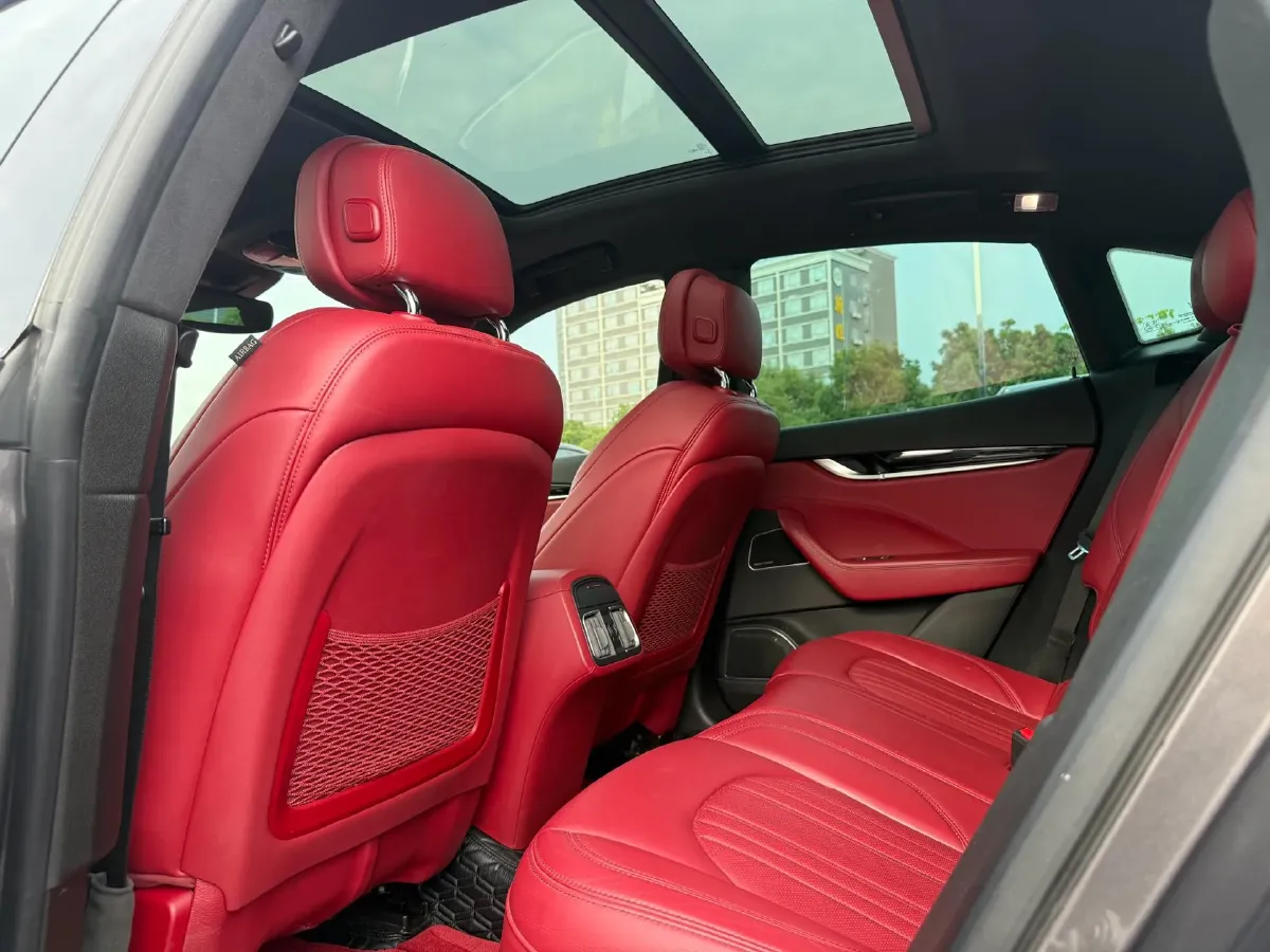 2018 Maserati Levante 3.0T 350HP V6 8AT,autocango,china used car exporter,china ev exporter,chinese used car exporter,chinese used ev exporter