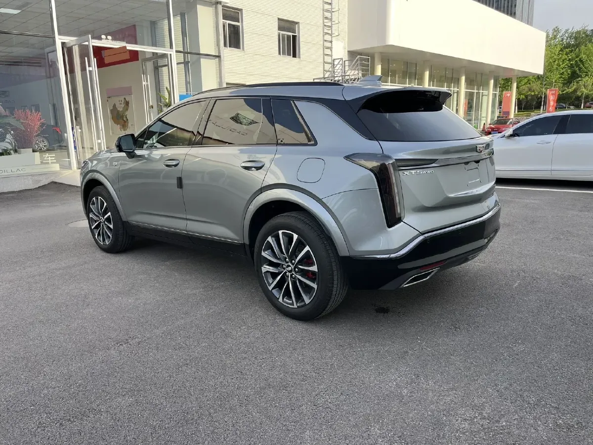 2025 Cadillac XT5 2.0T 237HP L4 9AT,autocango,china used car exporter,china ev exporter,chinese used car exporter,chinese used ev exporter