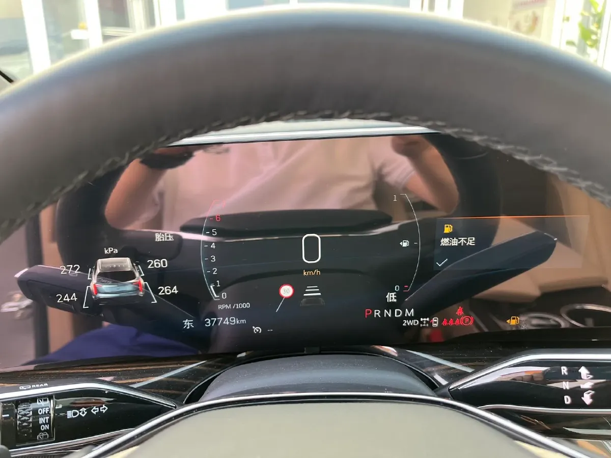 2025 Cadillac XT5 2.0T 237HP L4 9AT,autocango,china used car exporter,china ev exporter,chinese used car exporter,chinese used ev exporter