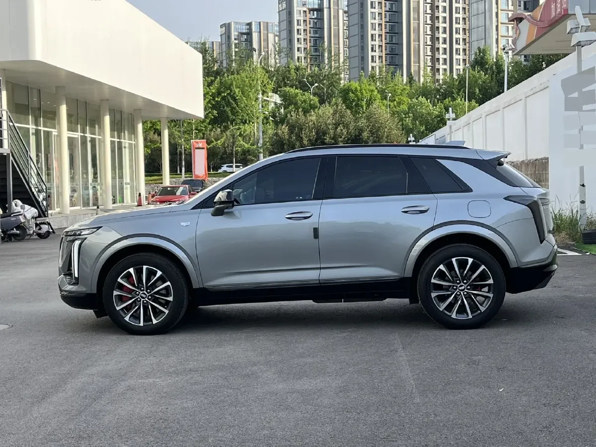 2025 Cadillac XT5 2.0T 237HP L4 9AT,autocango,china used car exporter,china ev exporter,chinese used car exporter,chinese used ev exporter