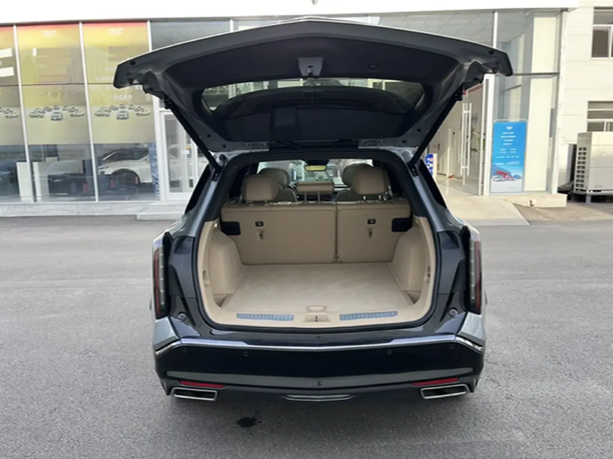 2025 Cadillac XT5 2.0T 237HP L4 9AT,autocango,china used car exporter,china ev exporter,chinese used car exporter,chinese used ev exporter