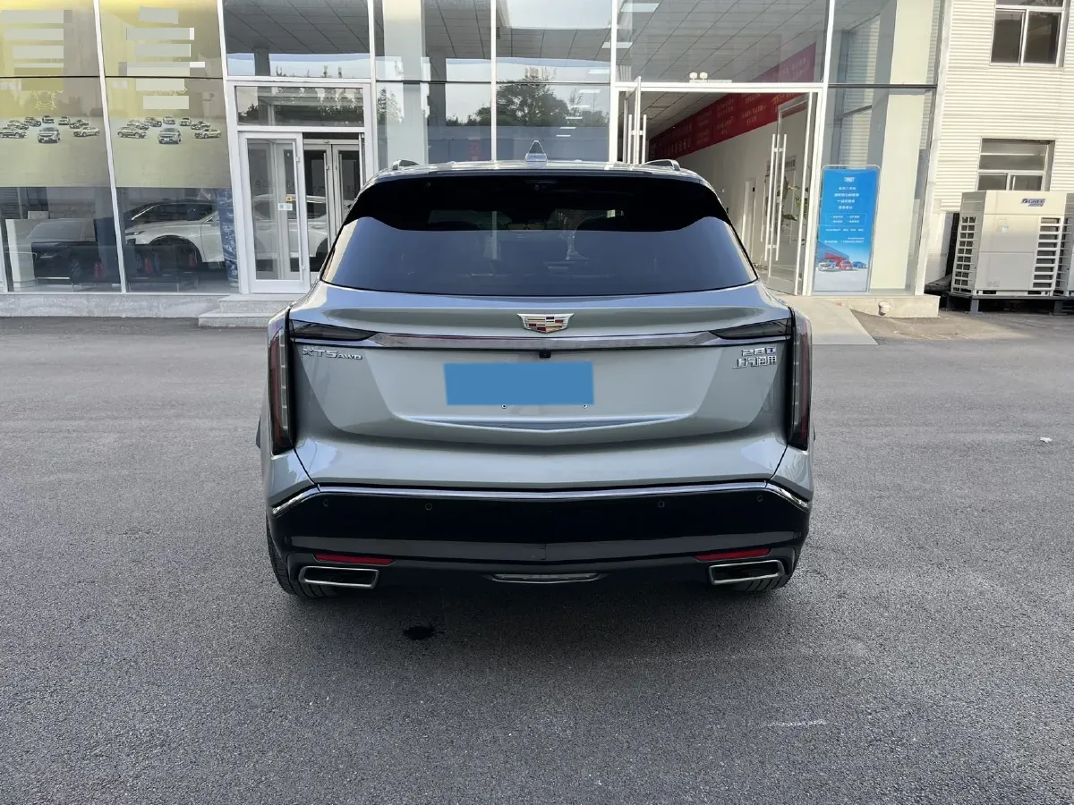 2025 Cadillac XT5 2.0T 237HP L4 9AT,autocango,china used car exporter,china ev exporter,chinese used car exporter,chinese used ev exporter