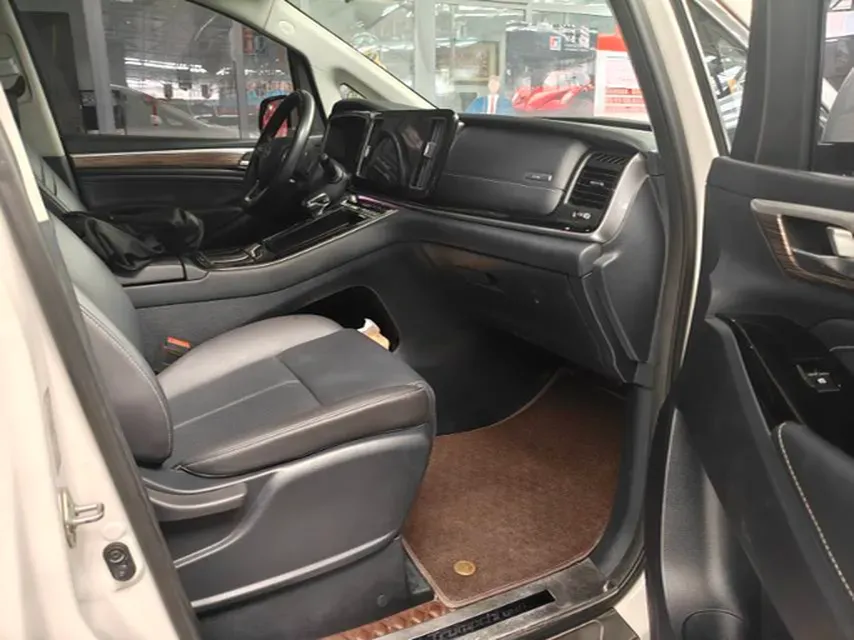 2021 GAC Trumpchi M8 2.0T 252HP L4 8AT,autocango,china used car exporter,china ev exporter,chinese used car exporter,chinese used ev exporter