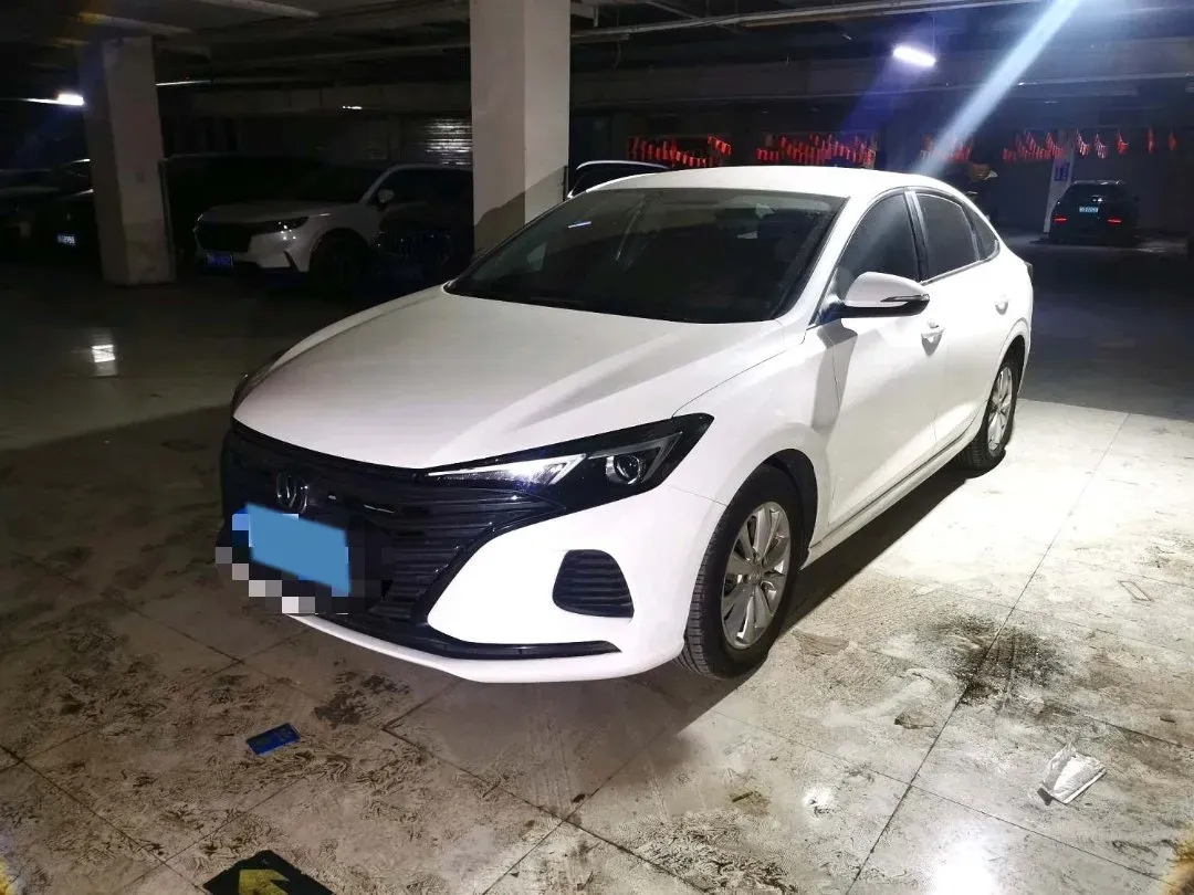 2022 ChangAn Eado 1.6L 128HP L4 5MT,autocango,china used car exporter,china ev exporter,chinese used car exporter,chinese used ev exporter