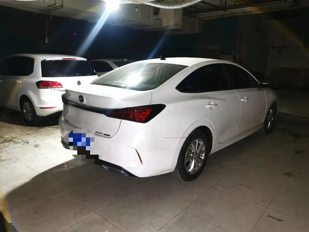 2022 ChangAn Eado 1.6L 128HP L4 5MT,autocango,china used car exporter,china ev exporter,chinese used car exporter,chinese used ev exporter