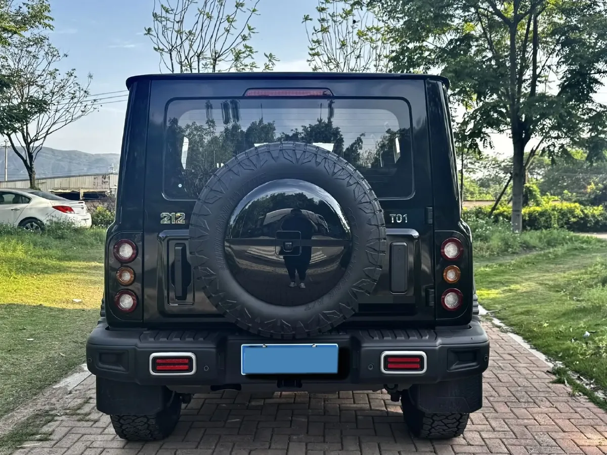 2025 212 212 T01 2.0T 252HP L4 8AT,autocango,china used car exporter,china ev exporter,chinese used car exporter,chinese used ev exporter