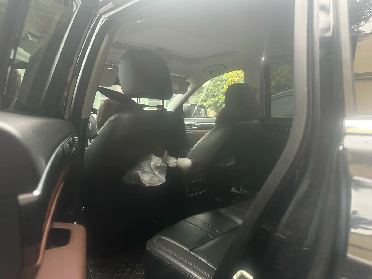 2017 GAC Trumpchi GS8 2.0T 201HP L4 6AT,autocango,china used car exporter,china ev exporter,chinese used car exporter,chinese used ev exporter