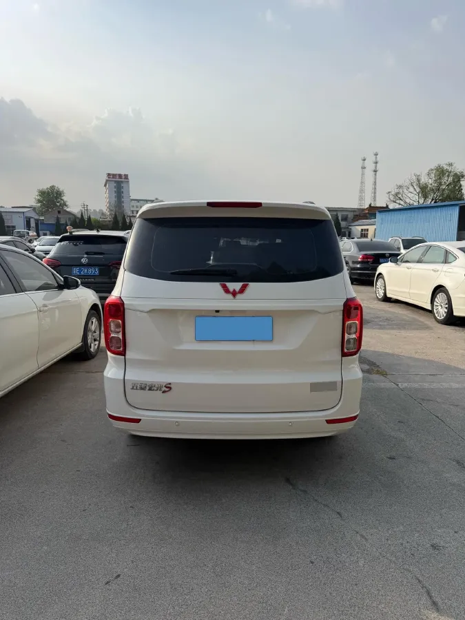 2018 WuLing HongGuang 1.5L 105HP L4 5MT,autocango,china used car exporter,china ev exporter,chinese used car exporter,chinese used ev exporter