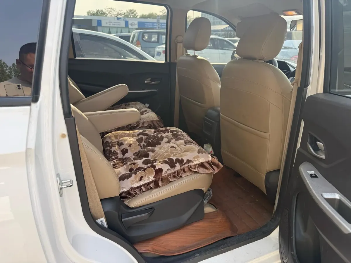 2018 WuLing HongGuang 1.5L 105HP L4 5MT,autocango,china used car exporter,china ev exporter,chinese used car exporter,chinese used ev exporter