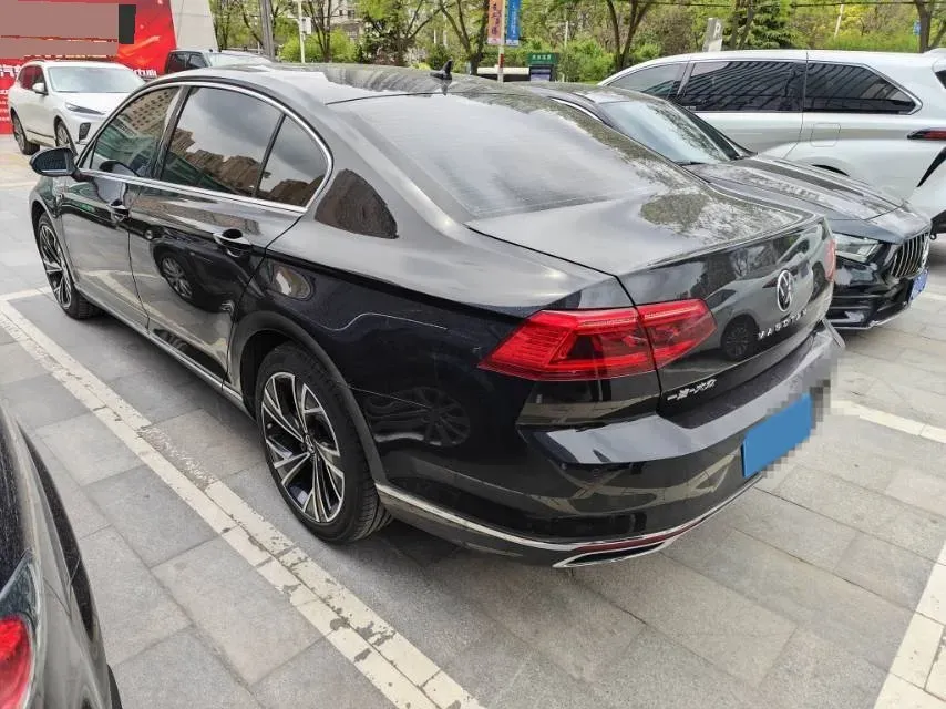 2020 Volkswagen Magotan 2.0T 186HP L4 7DCT,autocango,china used car exporter,china ev exporter,chinese used car exporter,chinese used ev exporter