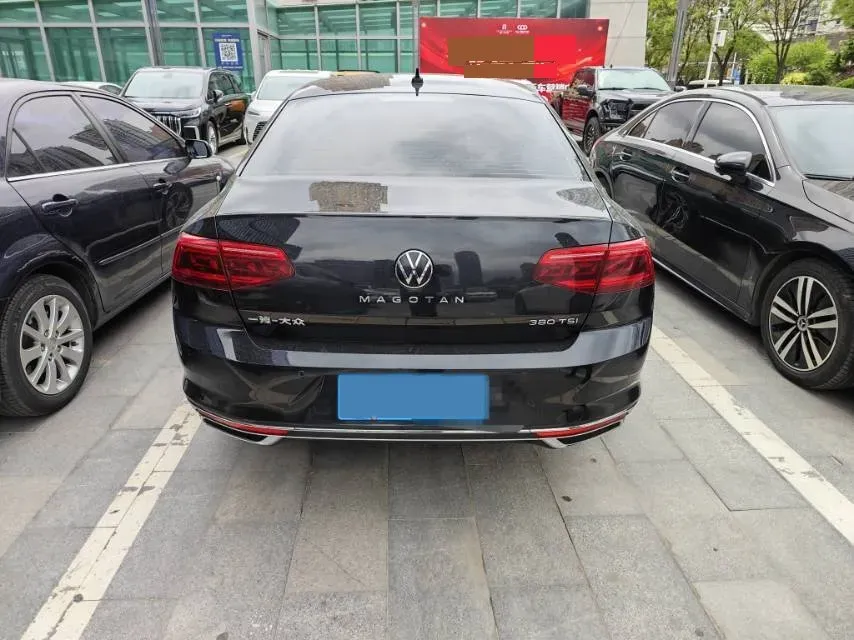 2020 Volkswagen Magotan 2.0T 186HP L4 7DCT,autocango,china used car exporter,china ev exporter,chinese used car exporter,chinese used ev exporter