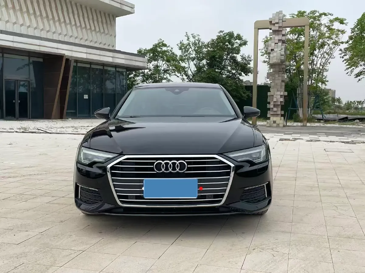 2020 Audi A6L 2.0T 190HP L4 7DCT,autocango,china used car exporter,china ev exporter,chinese used car exporter,chinese used ev exporter