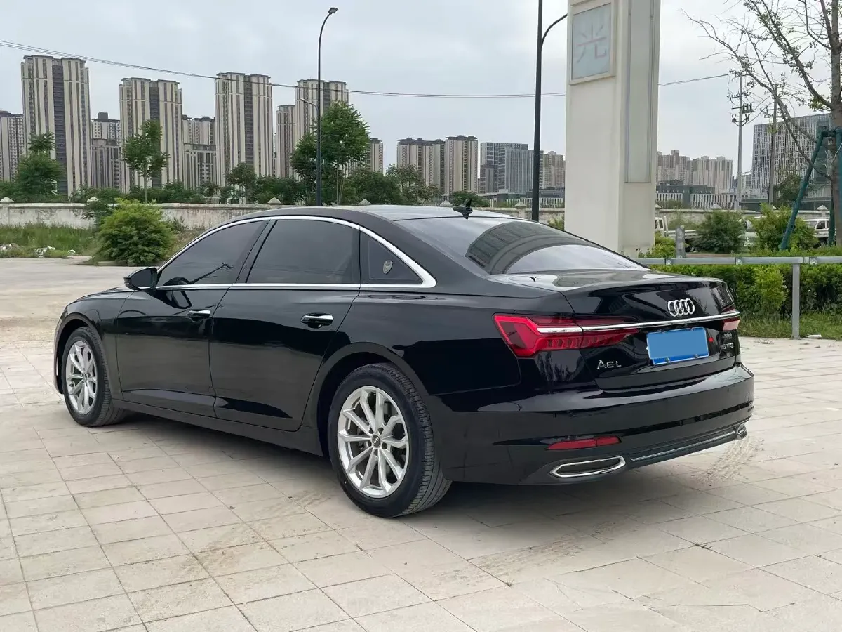 2020 Audi A6L 2.0T 190HP L4 7DCT,autocango,china used car exporter,china ev exporter,chinese used car exporter,chinese used ev exporter