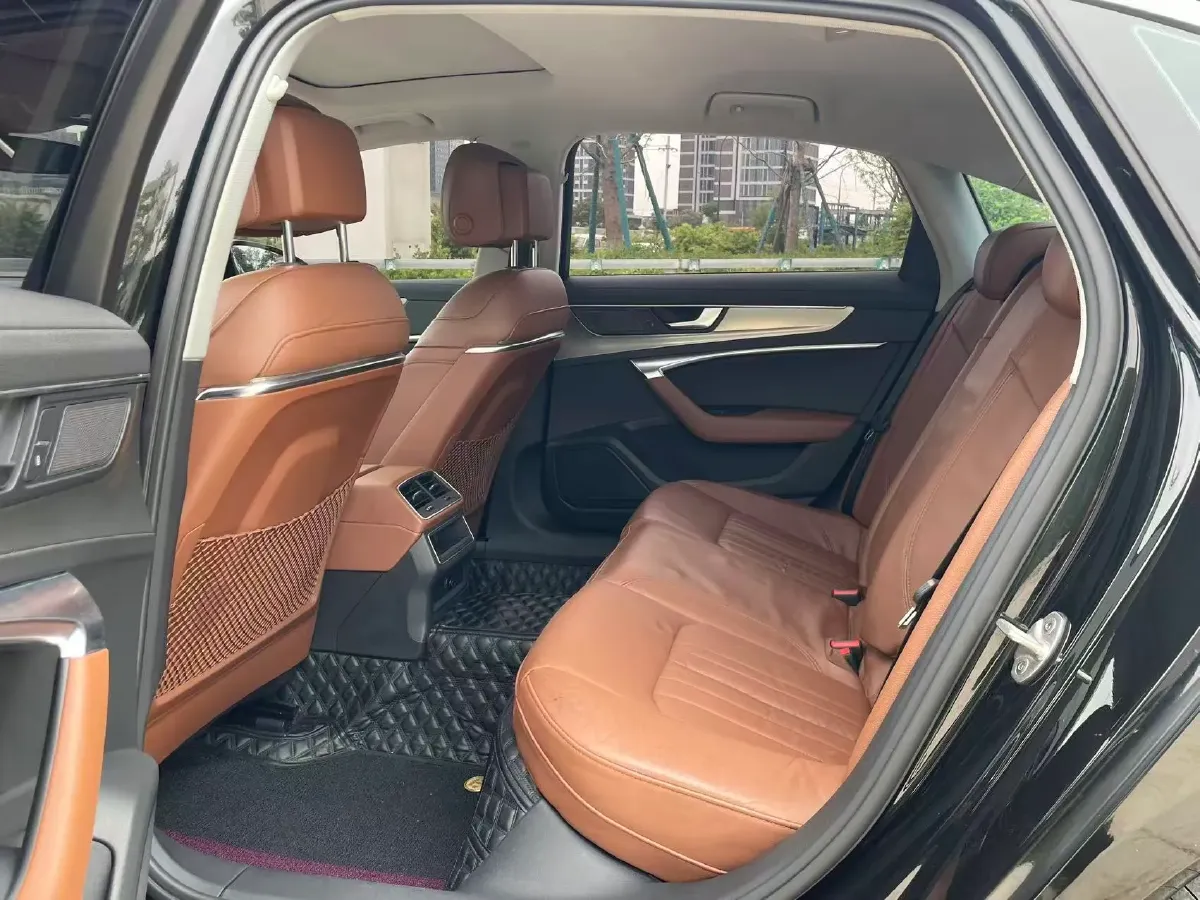 2020 Audi A6L 2.0T 190HP L4 7DCT,autocango,china used car exporter,china ev exporter,chinese used car exporter,chinese used ev exporter