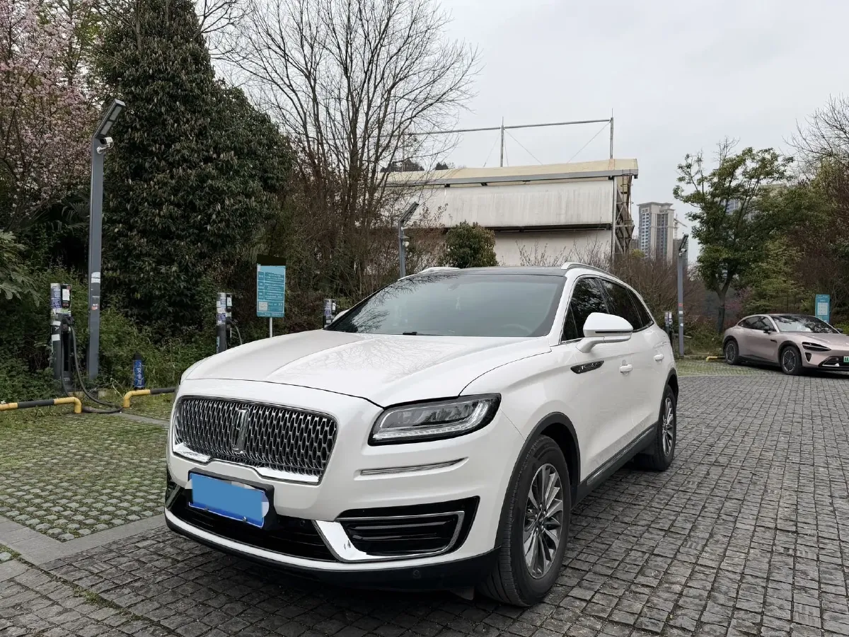 2019 Lincoln Nautilus 2.0T 224HP L4 8AT,autocango,china used car exporter,china ev exporter,chinese used car exporter,chinese used ev exporter