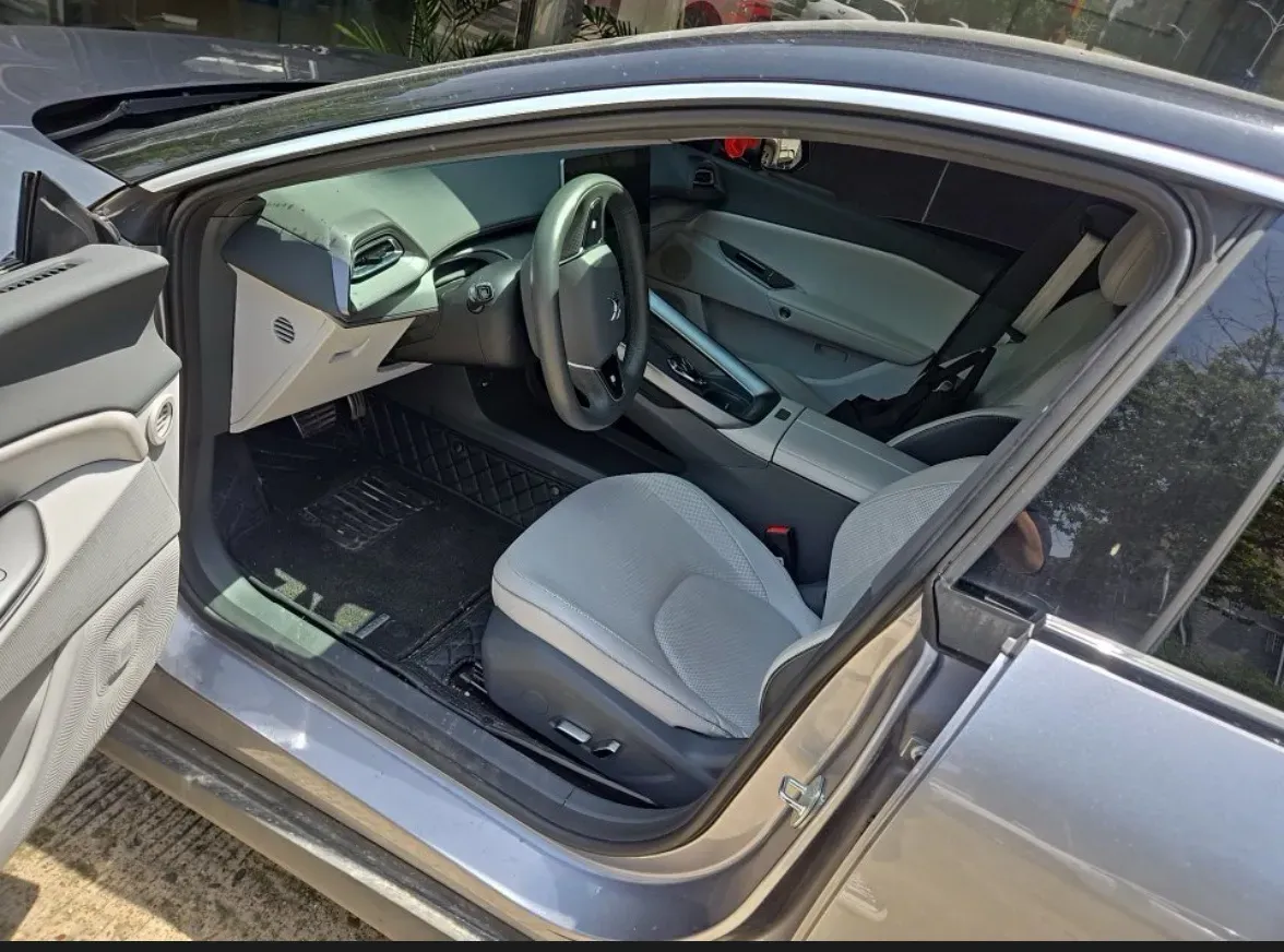 2024 ARCFOX αT5 BEV 79.2KWH,autocango,china used car exporter,china ev exporter,chinese used car exporter,chinese used ev exporter