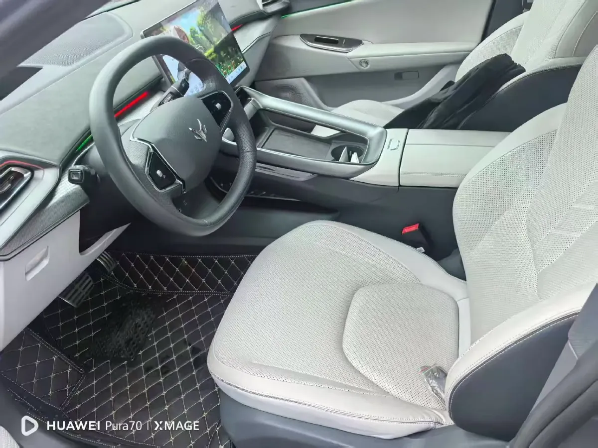 2024 ARCFOX αT5 BEV 79.2KWH,autocango,china used car exporter,china ev exporter,chinese used car exporter,chinese used ev exporter