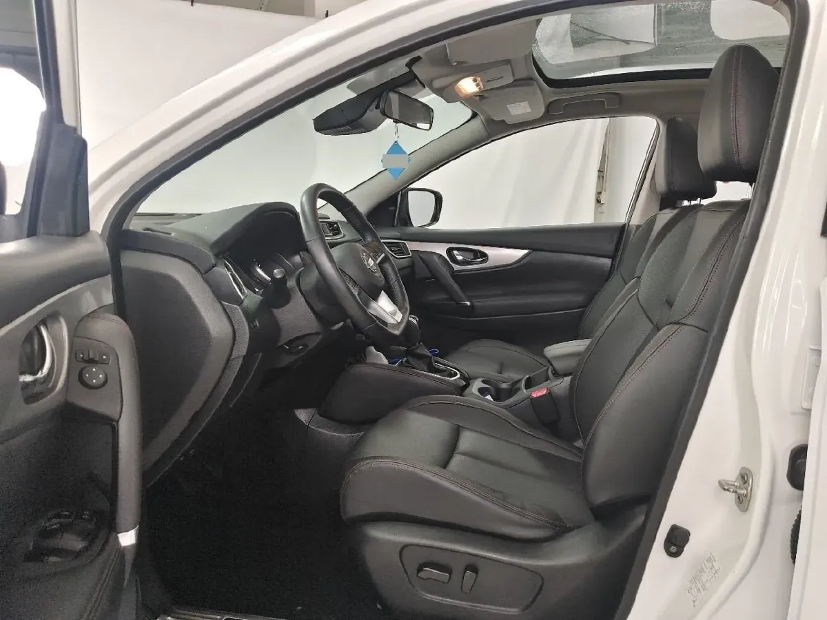 2022 Nissan Qashqai 2.0L 151HP L4 CVT,autocango,china used car exporter,china ev exporter,chinese used car exporter,chinese used ev exporter