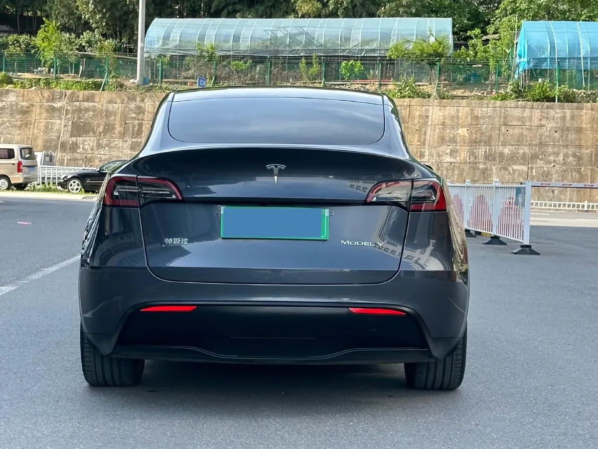 2022 Tesla Model Y BEV 60KWH,autocango,china used car exporter,china ev exporter,chinese used car exporter,chinese used ev exporter
