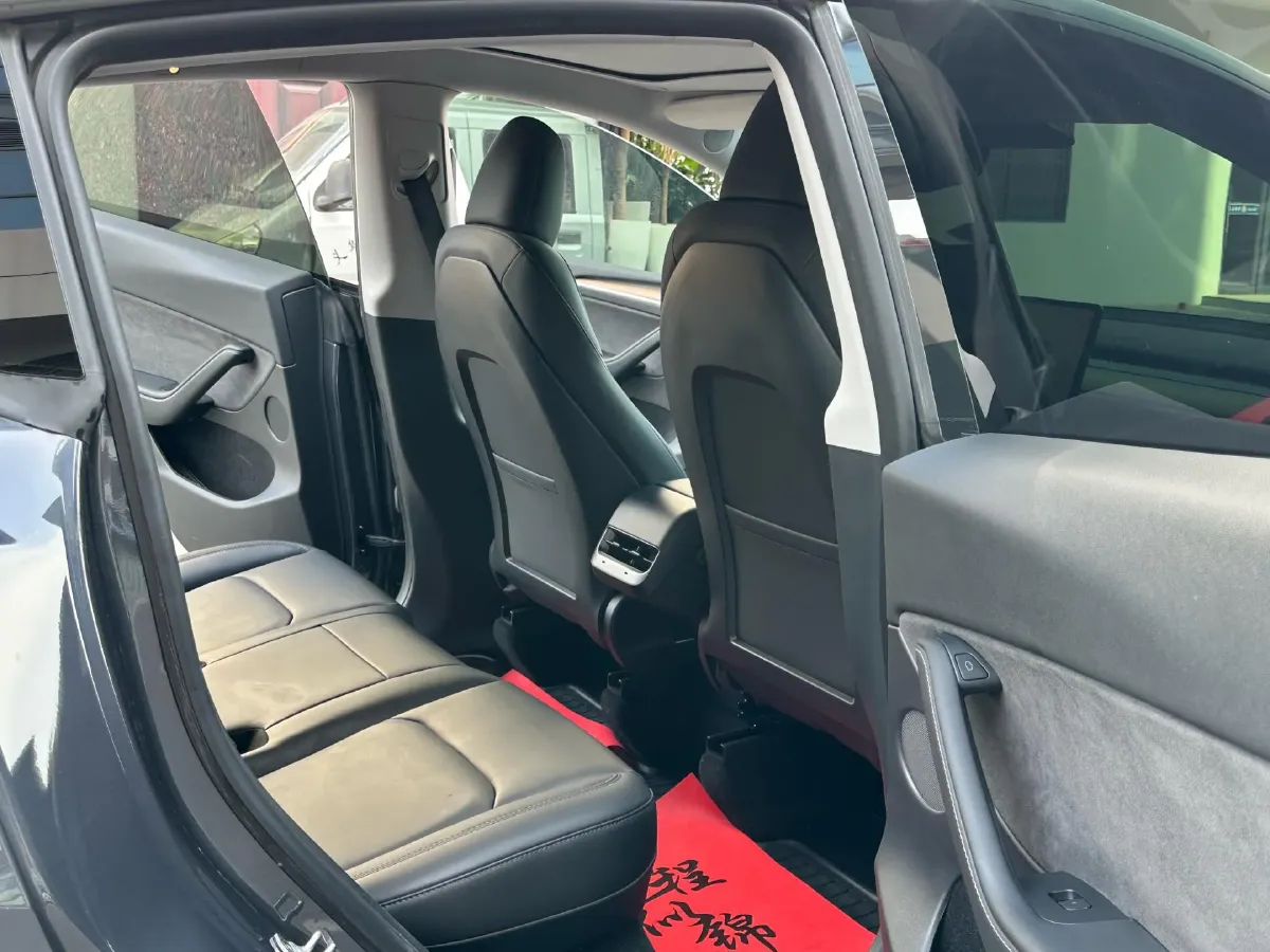 2022 Tesla Model Y BEV 60KWH,autocango,china used car exporter,china ev exporter,chinese used car exporter,chinese used ev exporter