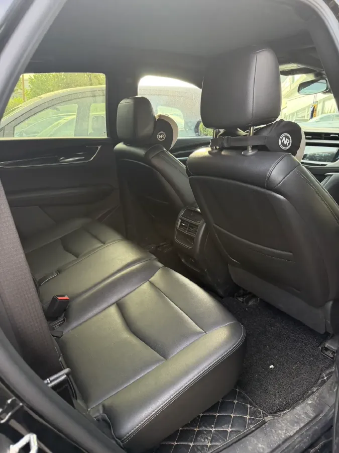 2022 Cadillac XT5 2.0T 237HP L4 9AT,autocango,china used car exporter,china ev exporter,chinese used car exporter,chinese used ev exporter