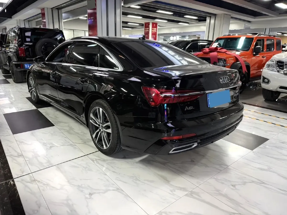 2022 Audi A6L 2.0T 190HP L4 7DCT,autocango,china used car exporter,china ev exporter,chinese used car exporter,chinese used ev exporter