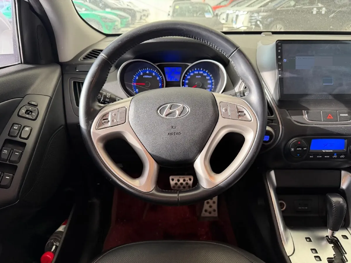 2015 Hyundai ix35 2.0L 165HP L4 6AT,autocango,china used car exporter,china ev exporter,chinese used car exporter,chinese used ev exporter