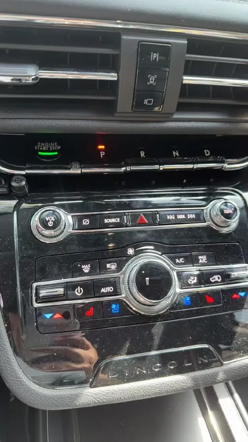 2022 Lincoln Corsair 2.0T 245HP L4 8AT,autocango,china used car exporter,china ev exporter,chinese used car exporter,chinese used ev exporter