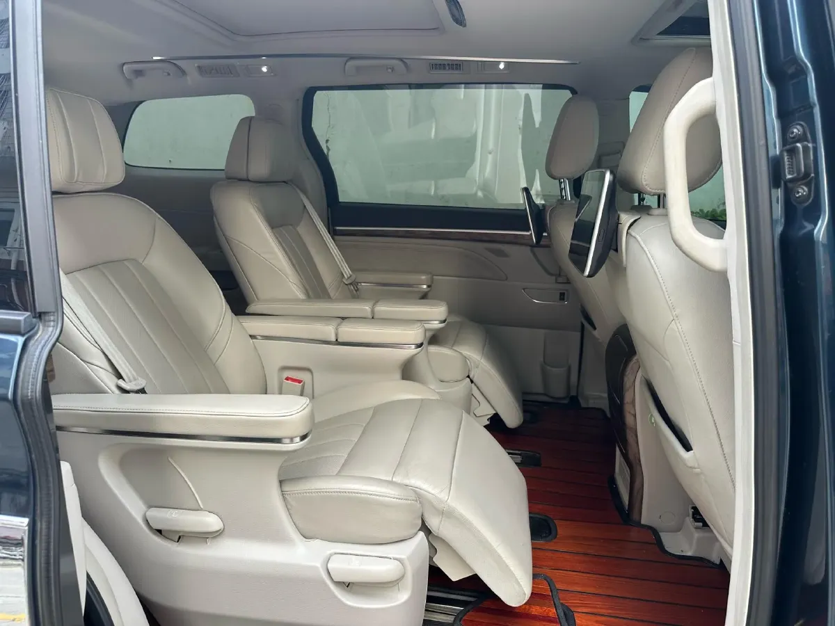 2018 GAC Trumpchi M8 2.0T 201HP L4 6AT,autocango,china used car exporter,china ev exporter,chinese used car exporter,chinese used ev exporter