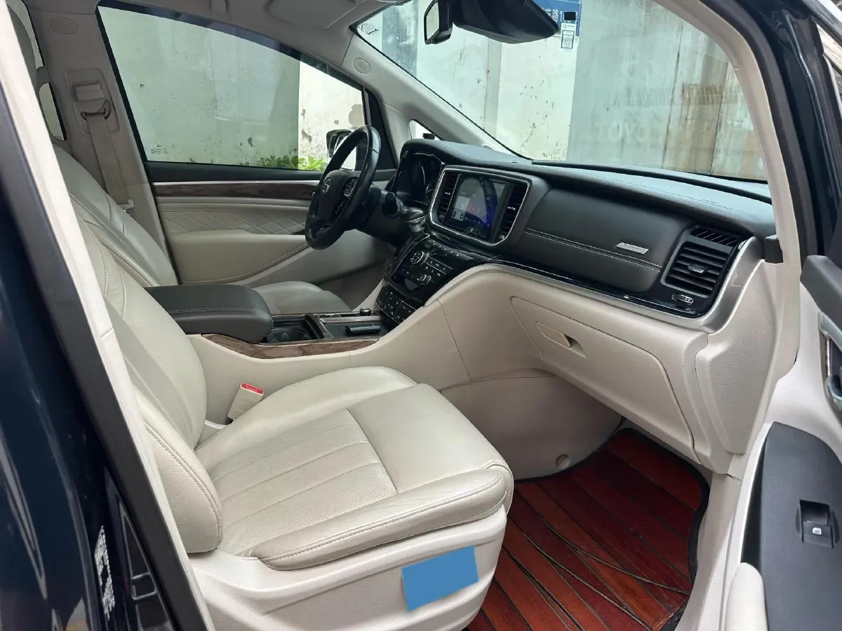 2018 GAC Trumpchi M8 2.0T 201HP L4 6AT,autocango,china used car exporter,china ev exporter,chinese used car exporter,chinese used ev exporter