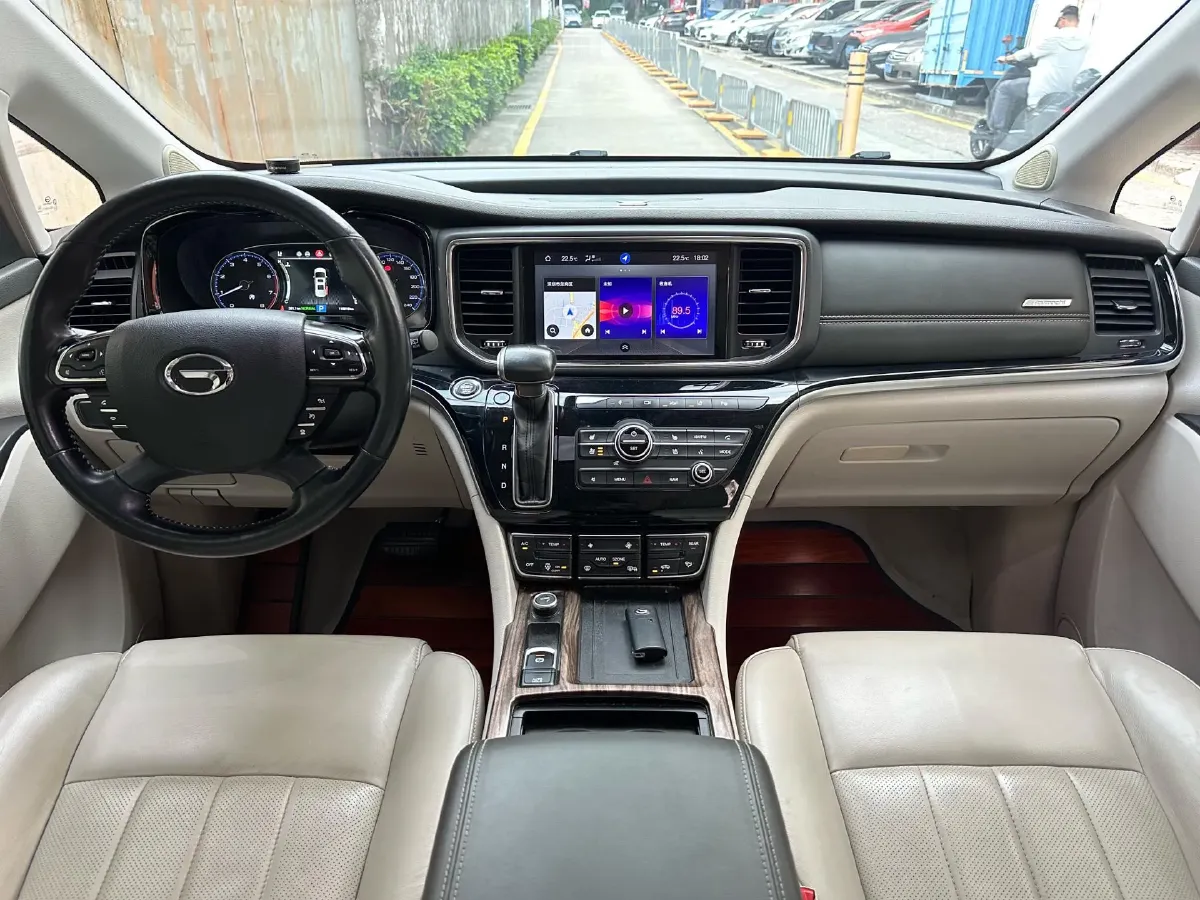 2018 GAC Trumpchi M8 2.0T 201HP L4 6AT,autocango,china used car exporter,china ev exporter,chinese used car exporter,chinese used ev exporter