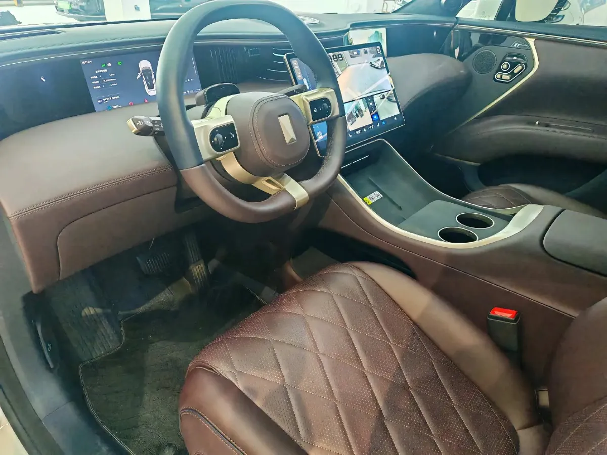 2025 Avatr 11 1.5T 156HP L4 REEV,autocango,china used car exporter,china ev exporter,chinese used car exporter,chinese used ev exporter