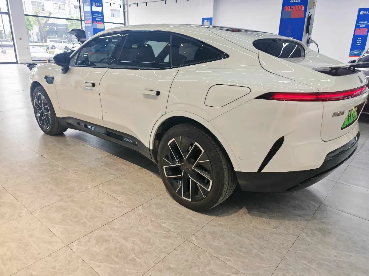 2025 Avatr 11 1.5T 156HP L4 REEV,autocango,china used car exporter,china ev exporter,chinese used car exporter,chinese used ev exporter